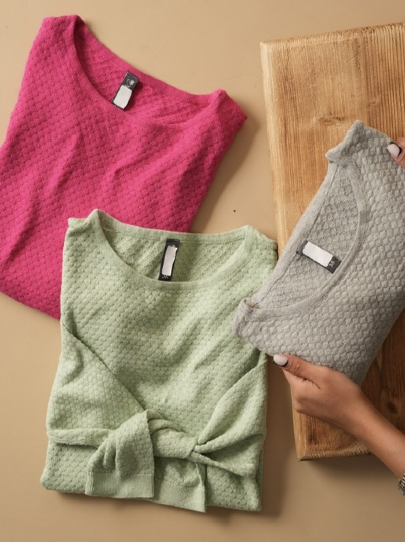 بلوز بافت لانه‌زنبوری زنانه | مدل کلاسیک، لطیف و سبک کد1536